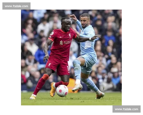 曼联主场三比零完胜利物浦红魔强势宣告王者归来英超焦点战夜震撼全场